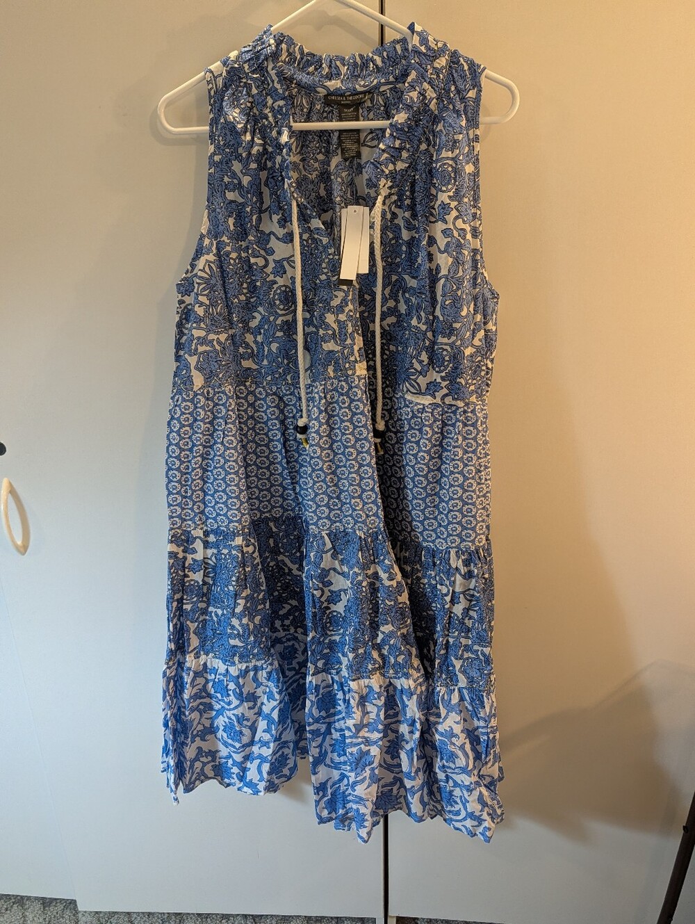 Chelsea & Theodore Woman's 1X Blue and White Sleeveless Printed Tiered Dress NWT